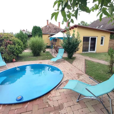 Feriehus In - Balaton 45810 *