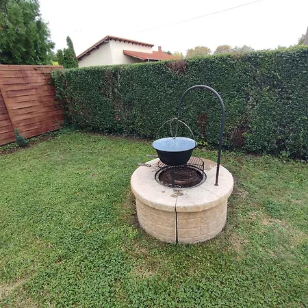 Feriehus In - Balaton 45810 *