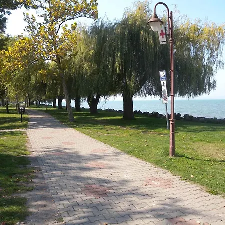 Dom wakacyjny In - Balaton 45810 Siófok